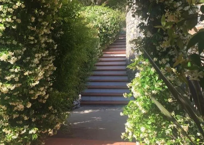 Villa Elianna In Oasi Marina Alassio